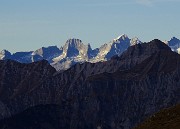 67 Zoom in Badile e Cengalo con Pegherolo in primo piano